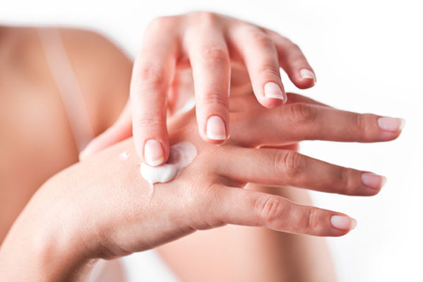 How To Prevent Sun Tan On Face & Hands? - Dr. Arti Priya R - Youtube